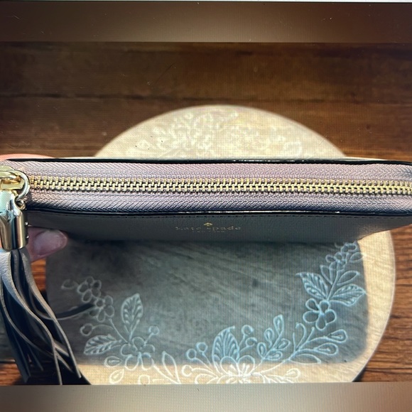 NWOT - Kate Spade Wallet with Tassel Zip - Picture 4 of 7